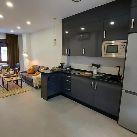 Rent4 Apartment *